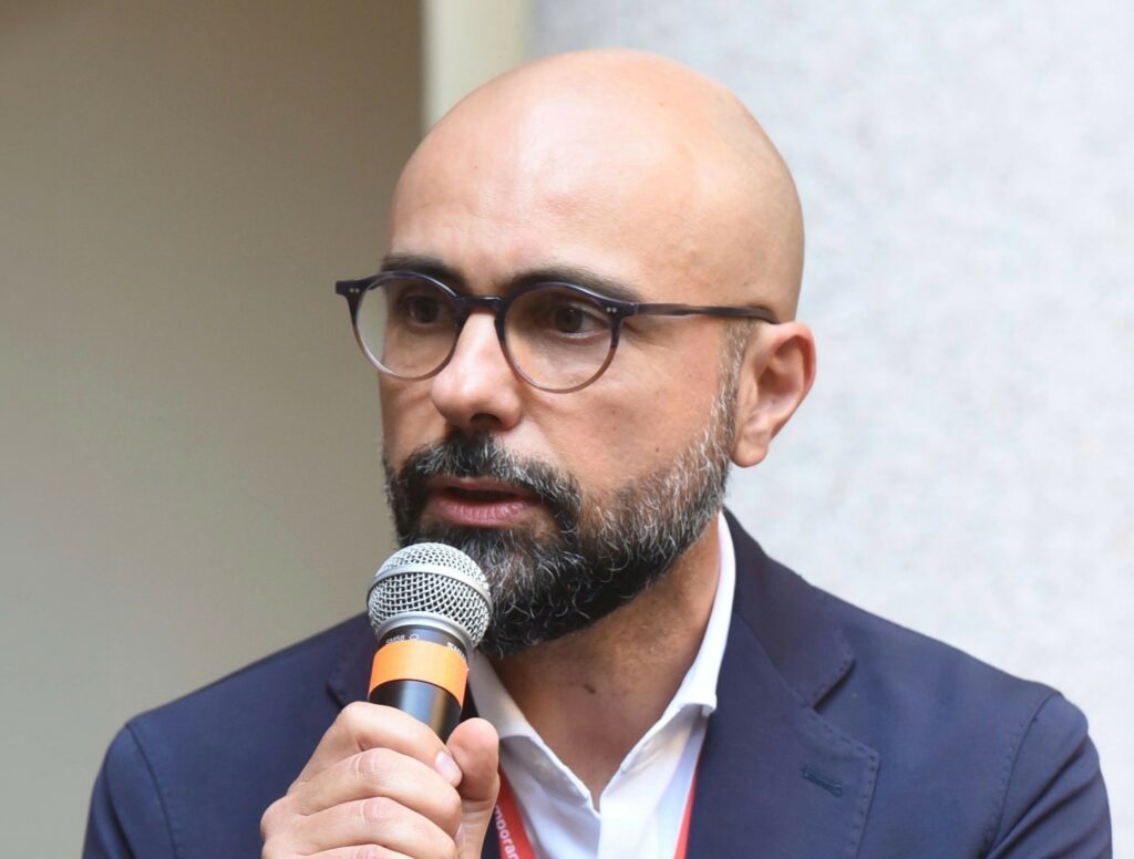 Intervista ad Antonio Deruda, esperto di geopolitica digitale